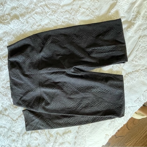 Beyond yoga snakeskin pants - Picture 1 of 3